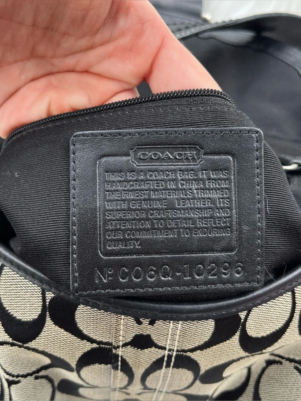 Coach excellent handle